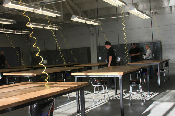 TechShop team gave DE blogger Kenneth Wong a tour of the new space.