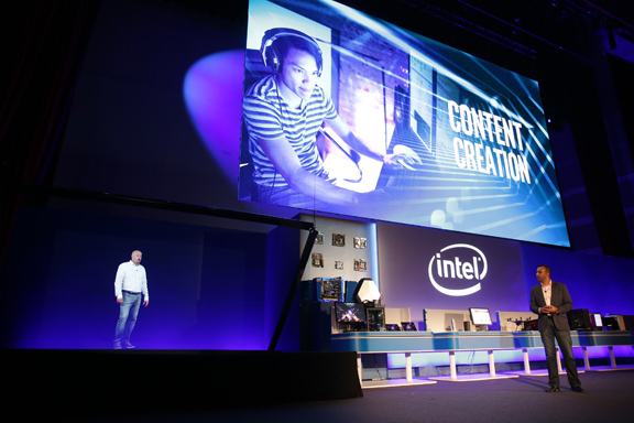 Gregory Bryant, Intel corporate vice president, joins Navin Shenoy via hologram at Computex 2016. The hologram was powered by the new Intel Core i7 Extreme Edition processor (Image courtesy of Intel)