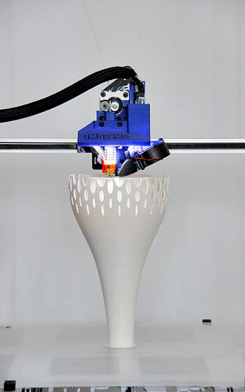 gCreate gMax 3D printer