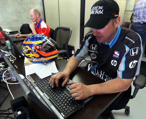 HP Technology Fuels IndyCars to Checkered Flag