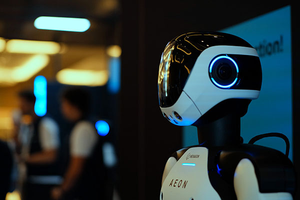 Hexagon LIVE 2025: Humanoid Robot AEON's Debut, the Launch of Octave, and More