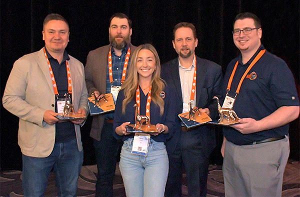 AMUG Hands Out DINO Awards