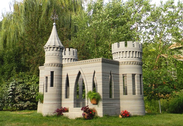 Minnesota Man Finishes 3D Printed Castle