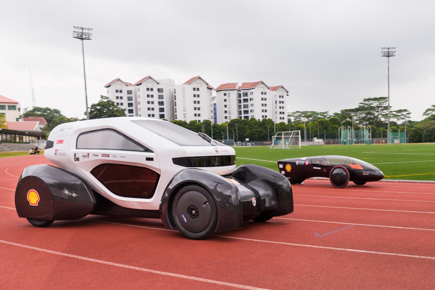 Students Build Solar Powered Car with 3D Printed Body