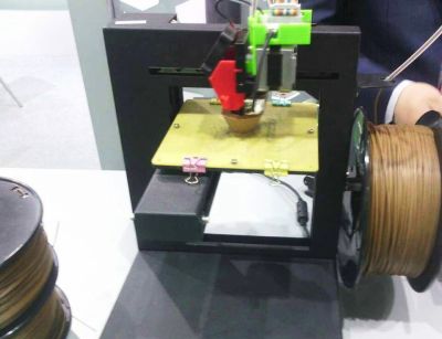 Spinning Straw into 3D Printer Gold